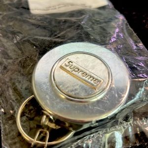 Supreme Key-Bak keychain